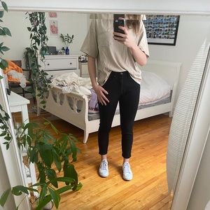 Black Levi 501 jeans with buttons clasps